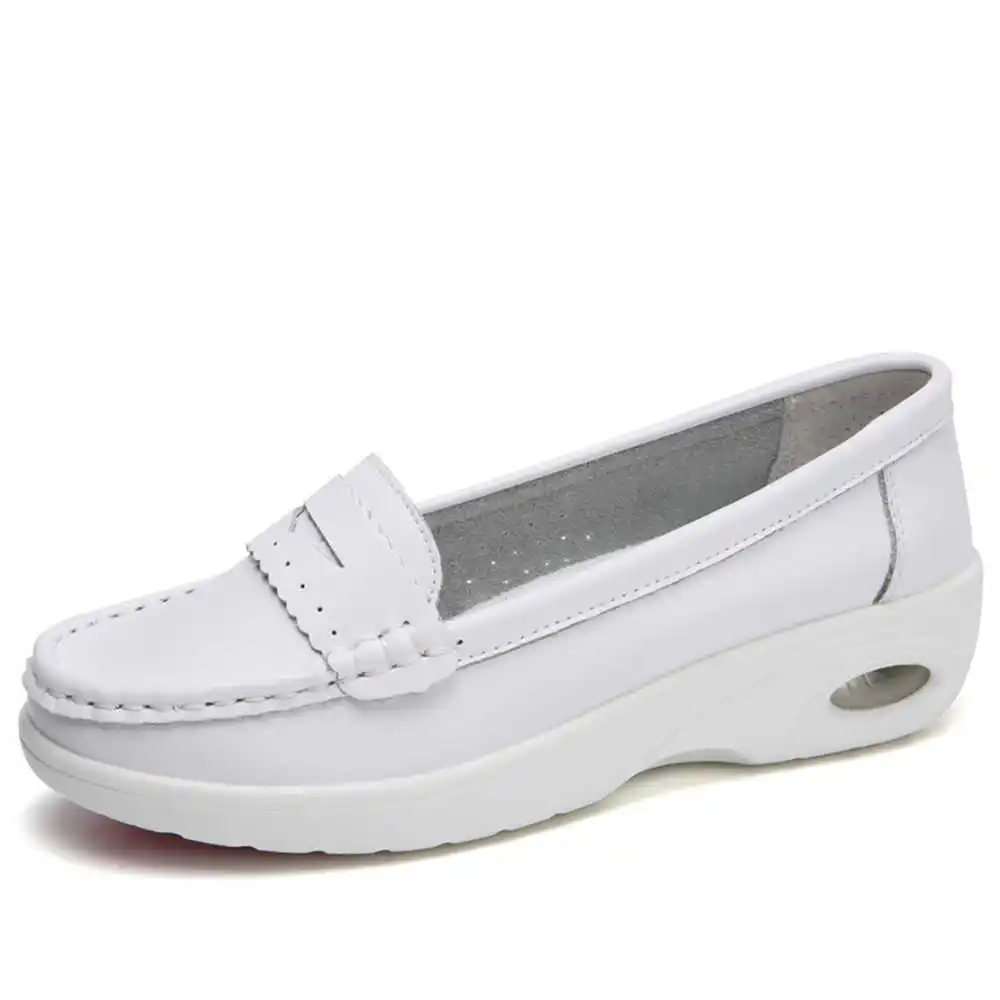 Thick Sole Slipon White Traine - đánh giá và giá Men'S Grooming Lounge