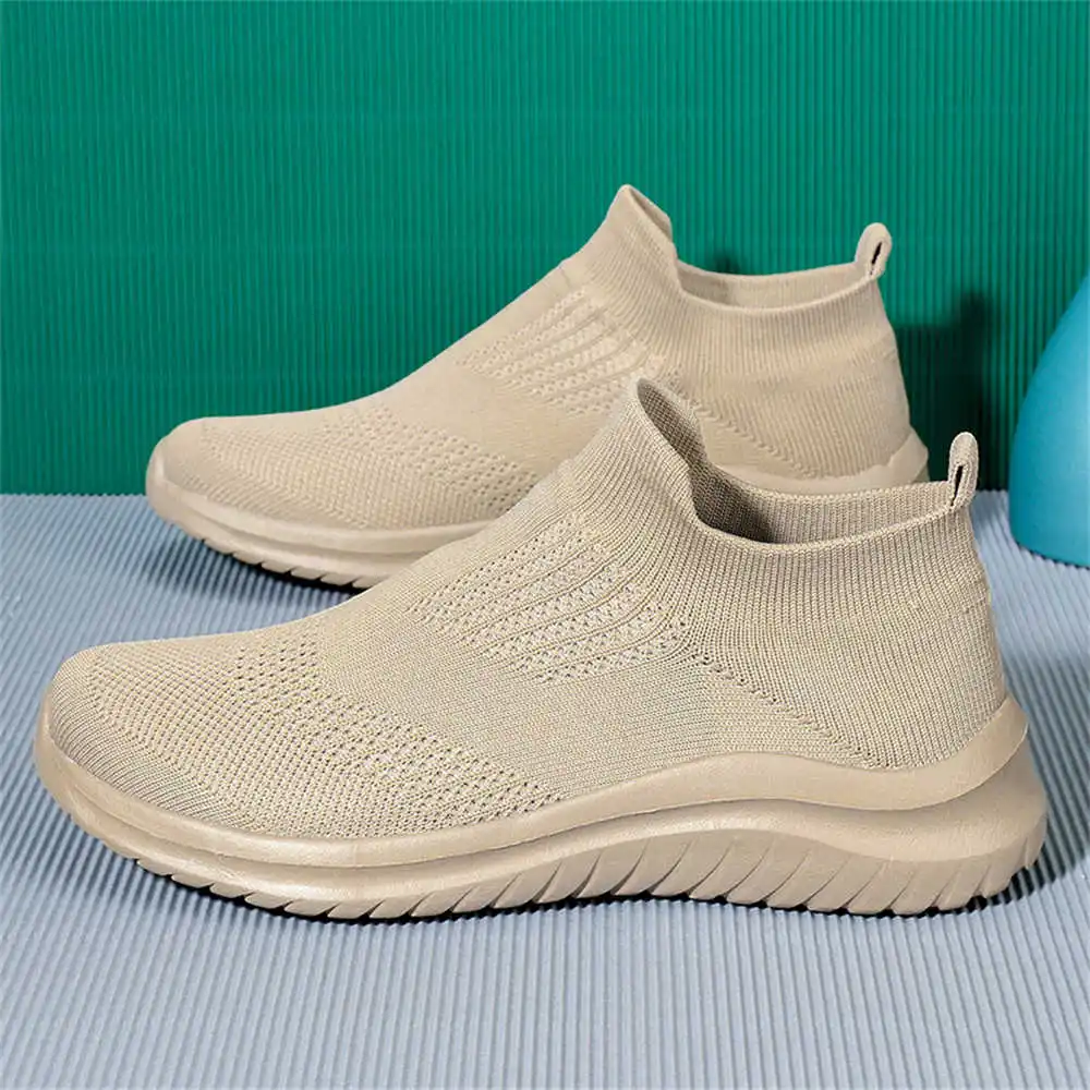 Beige Soft New Novelty Tennis  - đánh giá và giá Men'S Grooming Lounge