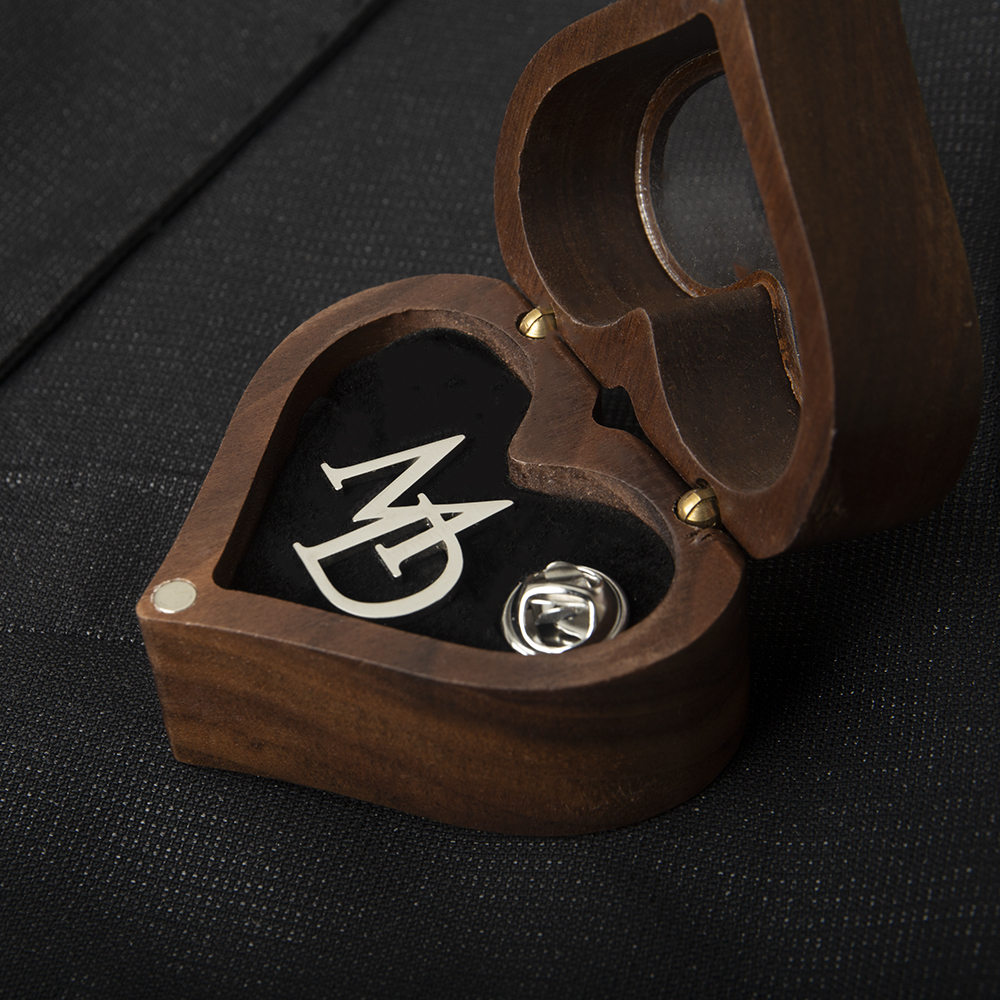 Tangula Custom Initials Brooch - đánh giá và giá Men'S Grooming